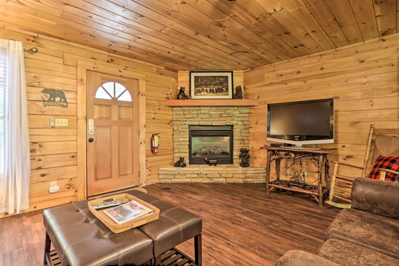 Cabin With Deck And Fireplace Less Than 3 Mi To Dollywood! Pigeon Forge Exteriör bild