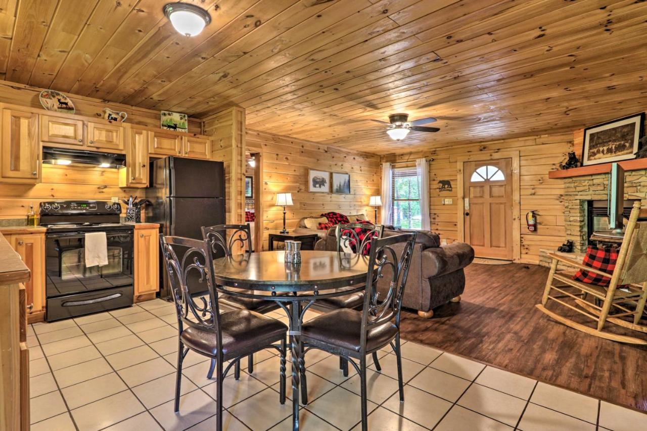 Cabin With Deck And Fireplace Less Than 3 Mi To Dollywood! Pigeon Forge Exteriör bild