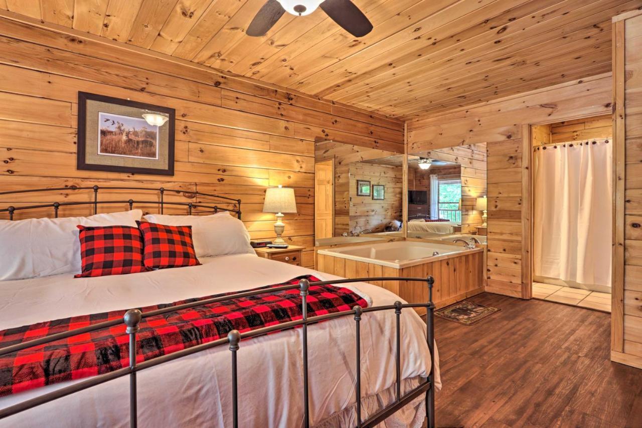Cabin With Deck And Fireplace Less Than 3 Mi To Dollywood! Pigeon Forge Exteriör bild