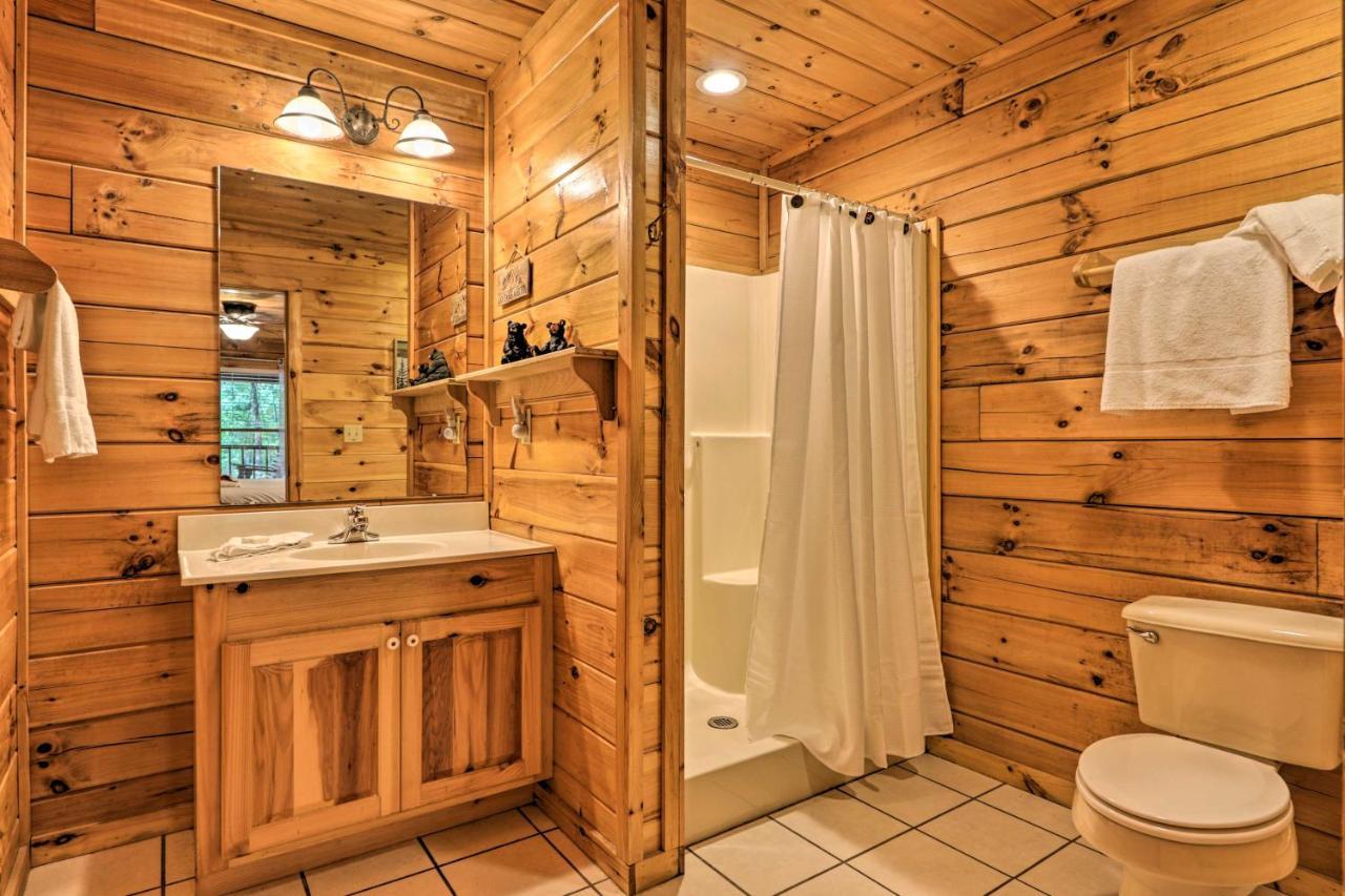Cabin With Deck And Fireplace Less Than 3 Mi To Dollywood! Pigeon Forge Exteriör bild