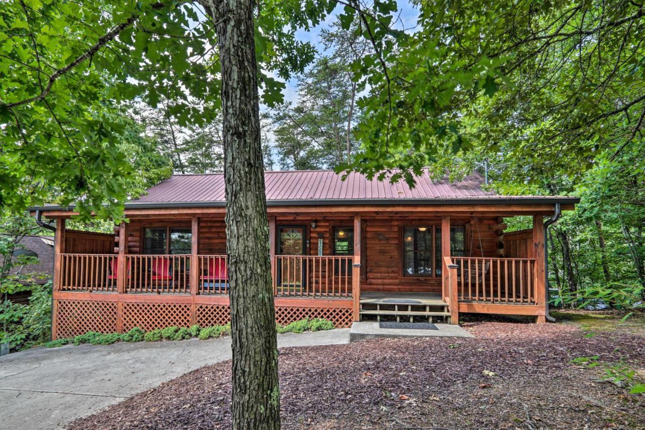 Cabin With Deck And Fireplace Less Than 3 Mi To Dollywood! Pigeon Forge Exteriör bild